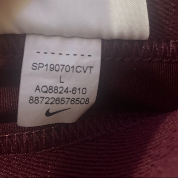 Nike, maroon, large ,capri leggings. - Picture 2 of 3